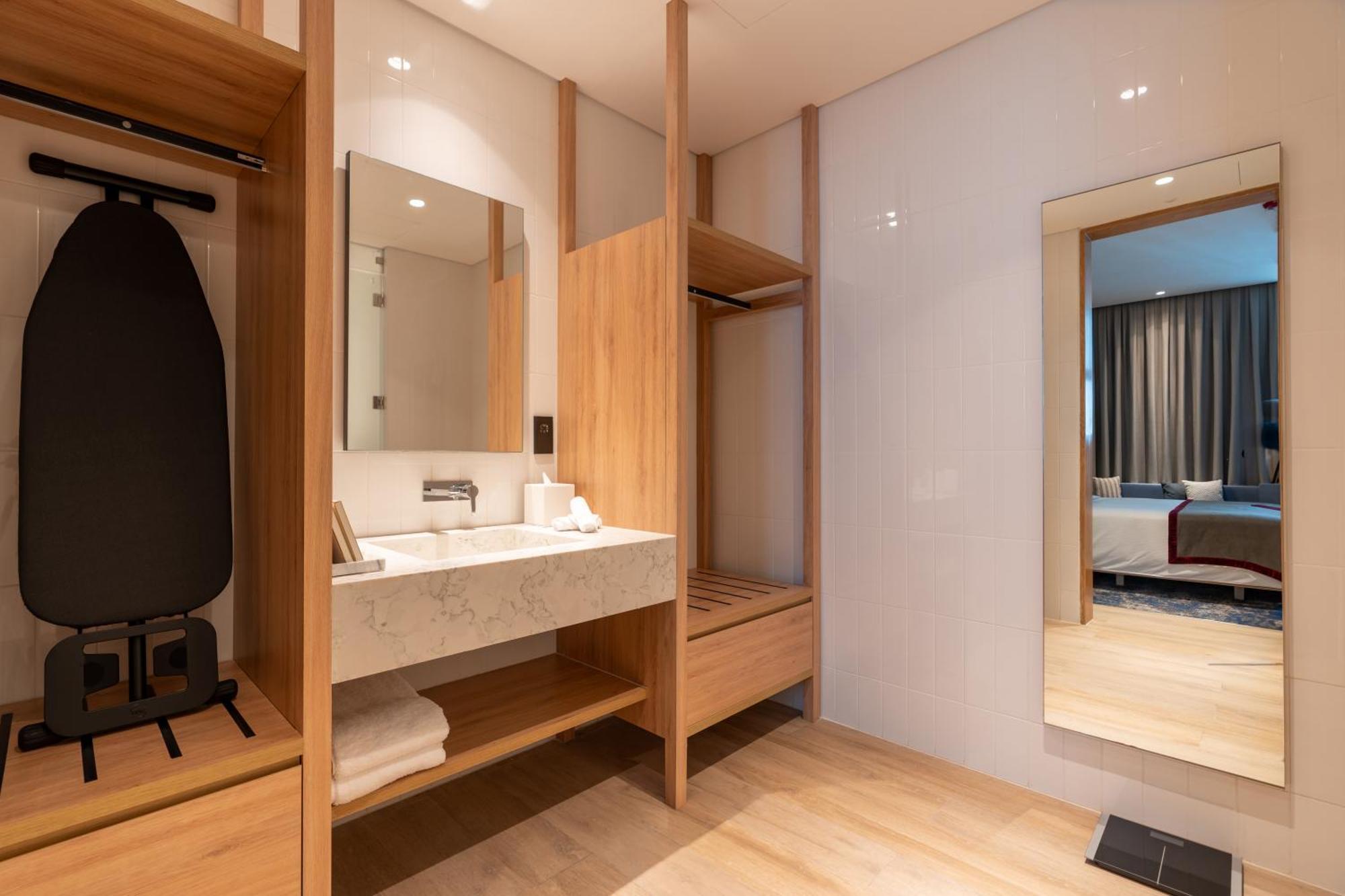West Walk Retaj Hotel Al Rayyan エクステリア 写真